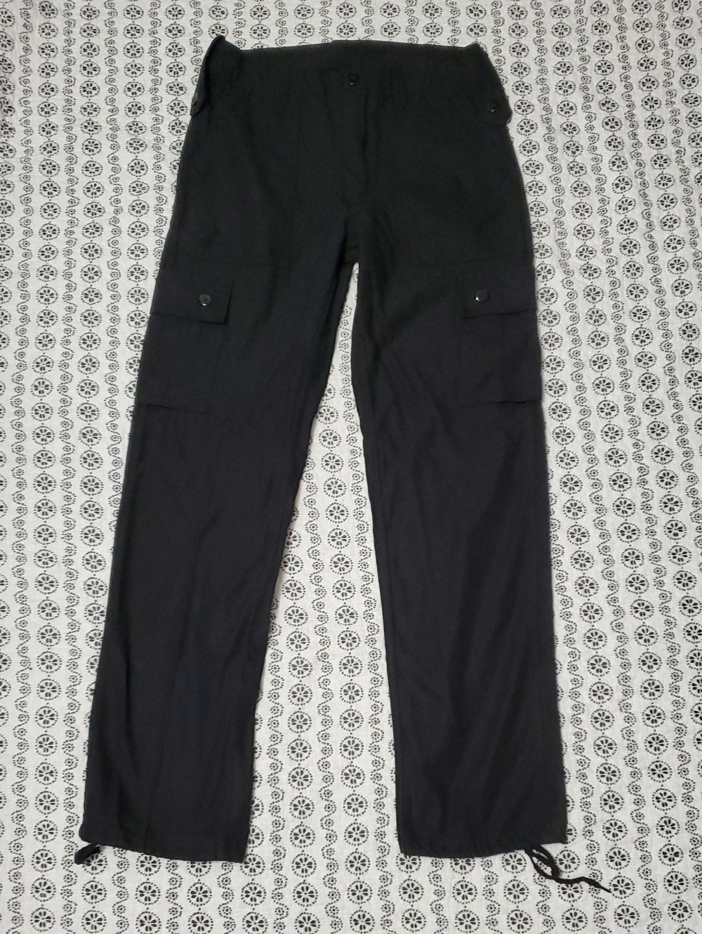 super fun black cargo pants size 30